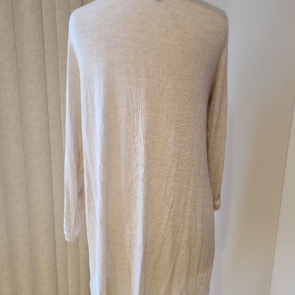 ellumiNation – Oatmeal Open-Front Topper with Ruched Sleeves (Size L) - Picture 7 of 9